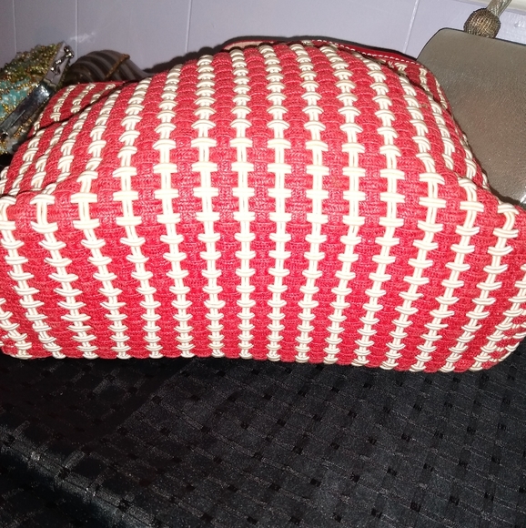 👛Red And White Woven Purse - Picture 5 of 6